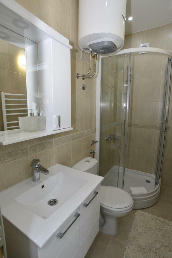 Apartmani Stefanija Tivat Exterior foto