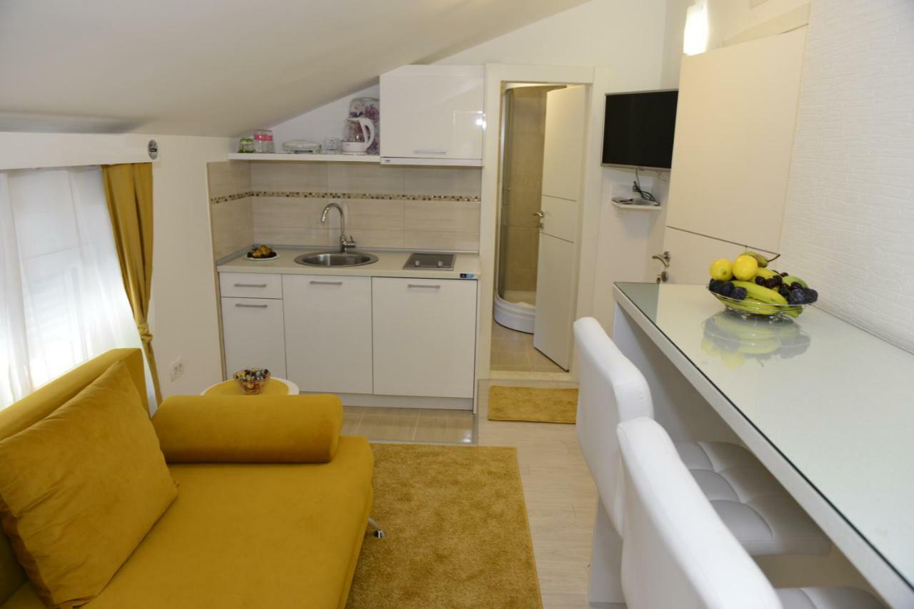 Apartmani Stefanija Tivat Exterior foto